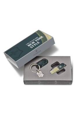 Victorinox 0.6223.E223 Classic SD Çakı New York Style - 6