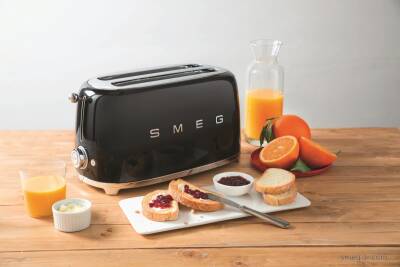 Smeg TSF02BLEU Retro Siyah 2x4 Slot Ekmek Kızartma Makinesi - 5