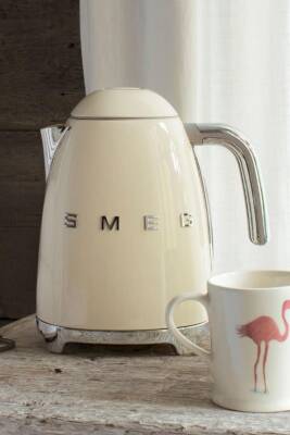 Smeg KLF03CREU Retro Krem 2400 Watt 1.7 Litre Çelik Kettle - 3