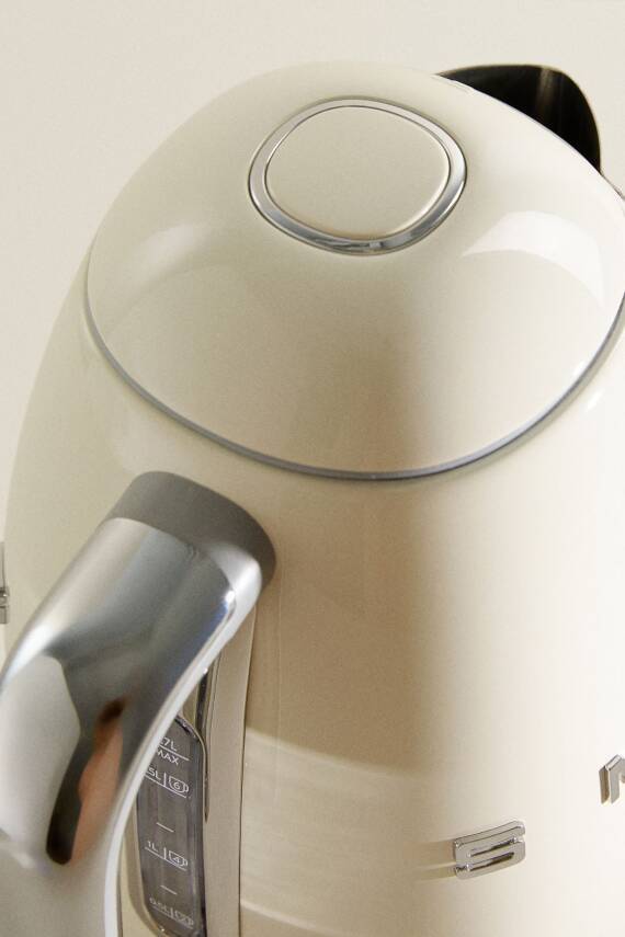 Smeg KLF03CREU Retro Krem 2400 Watt 1.7 Litre Çelik Kettle - 6