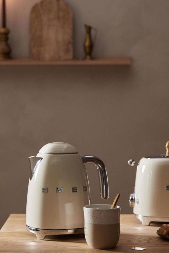 Smeg KLF03CREU Retro Krem 2400 Watt 1.7 Litre Çelik Kettle - 8