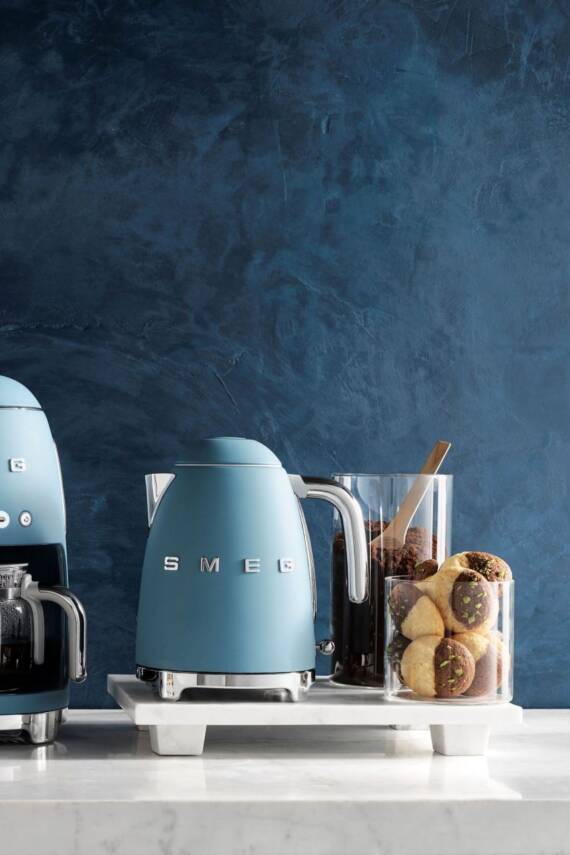 Smeg KLF03SBMEU 50's Style Fırtına Mavisi 2400 W 1.7 lt Çelik Kettle - 1