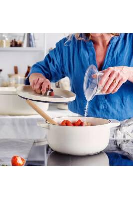Kitchenaid CC006059 Döküm Demir Tencere 26 cm Almond Krem - 5