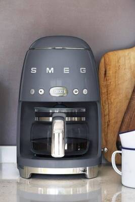 Smeg DCF02GREU Gri 1.4 Litre 10 Bardak Filtre Kahve Makinesi - 1