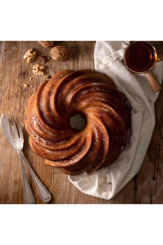 Nordicware 94077 Girdap Bundt Kek Kalıbı Gold - 2