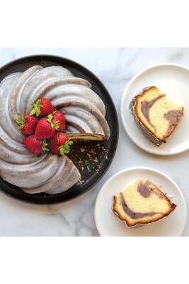 Nordicware 94077 Girdap Bundt Kek Kalıbı Gold - 6