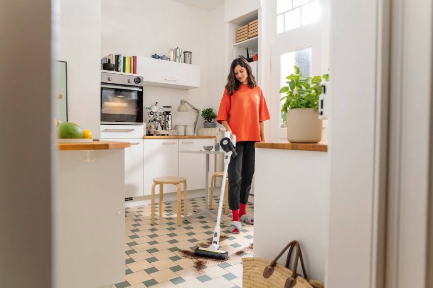 Karcher 1.198-730.0 KVA 2 Dikey Şarjlı Süpürge - 5