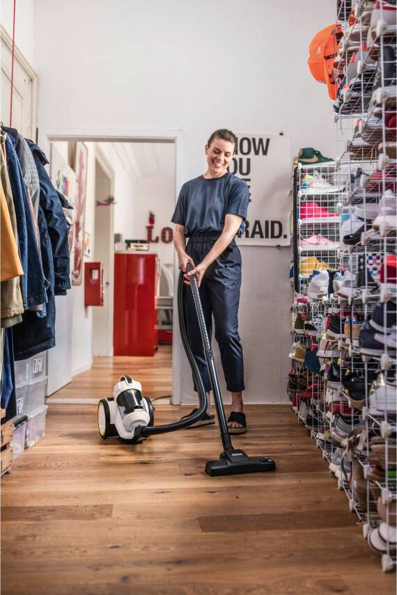 KARCHER 1.198-053.0 VC 3 (ERP) BEYAZ TOZ TORBASIZ ELEKTRİKLİ SÜPÜRGE - 3