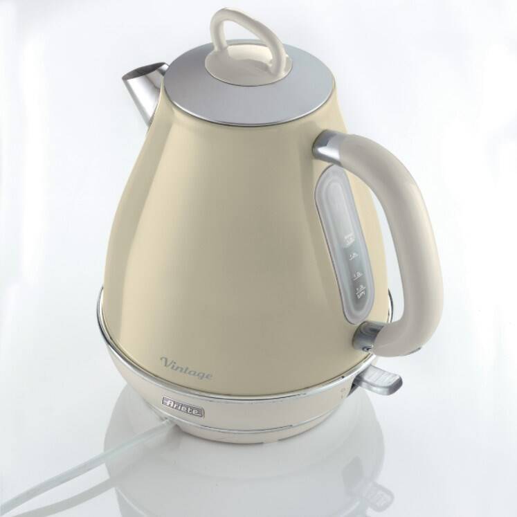 Vintage 1.7 Litre Kettle Bej - 2